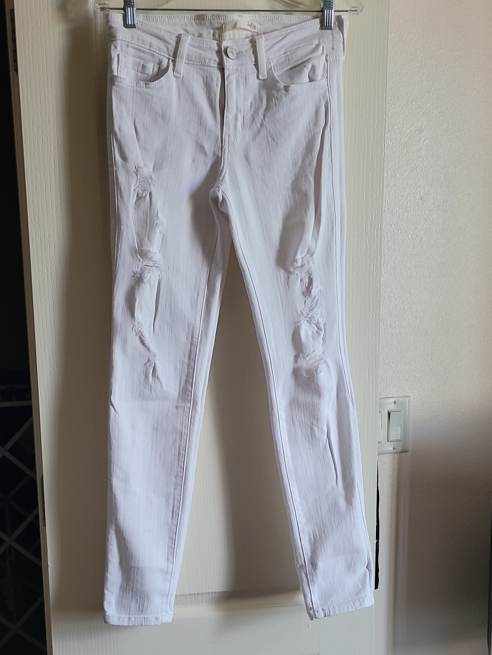 Daytrip White Distressed Skinny Jeans for Women